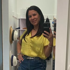 Meet your Posher, Beatriz